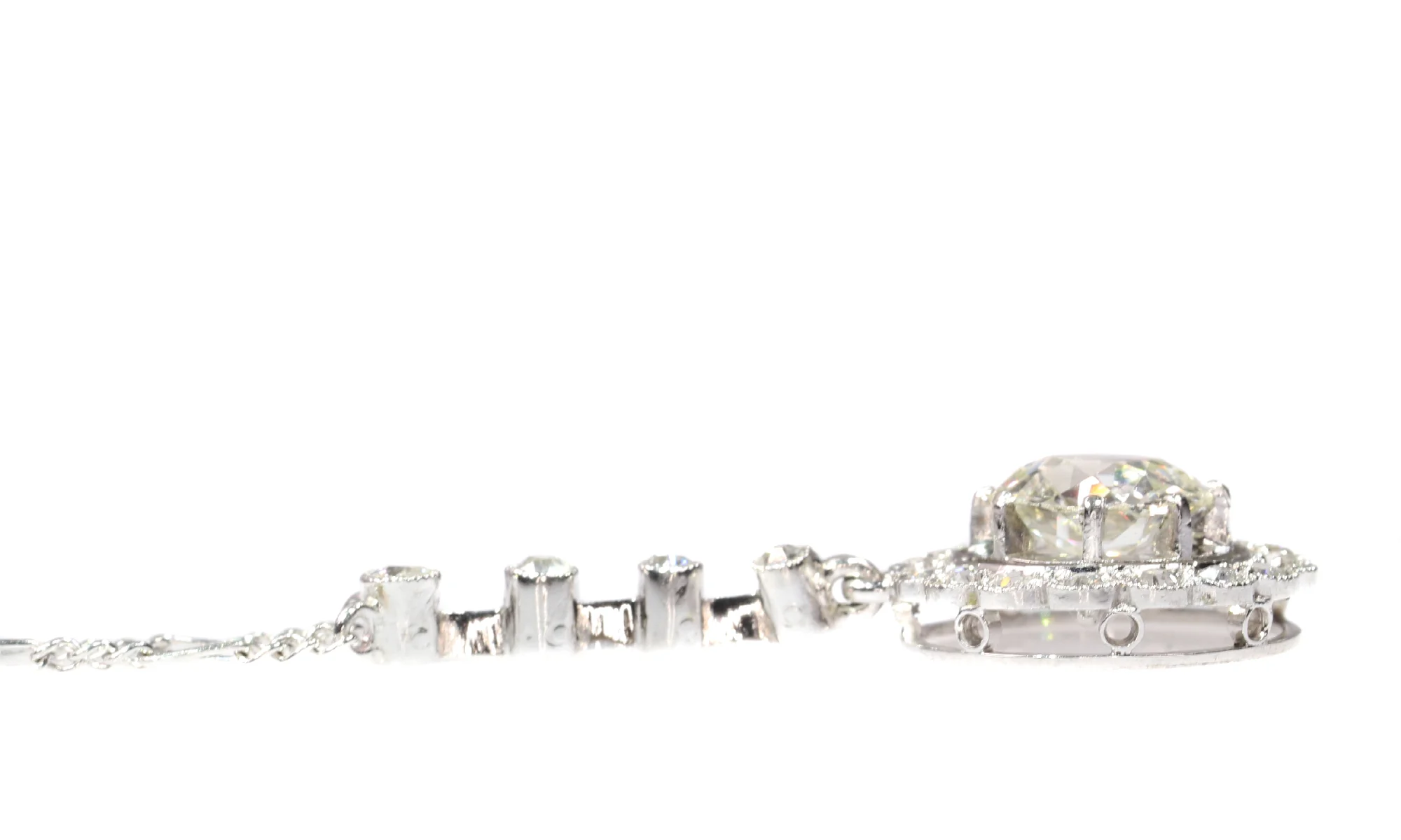 1920s Glamour: Deco Diamond Pendant - Image 4