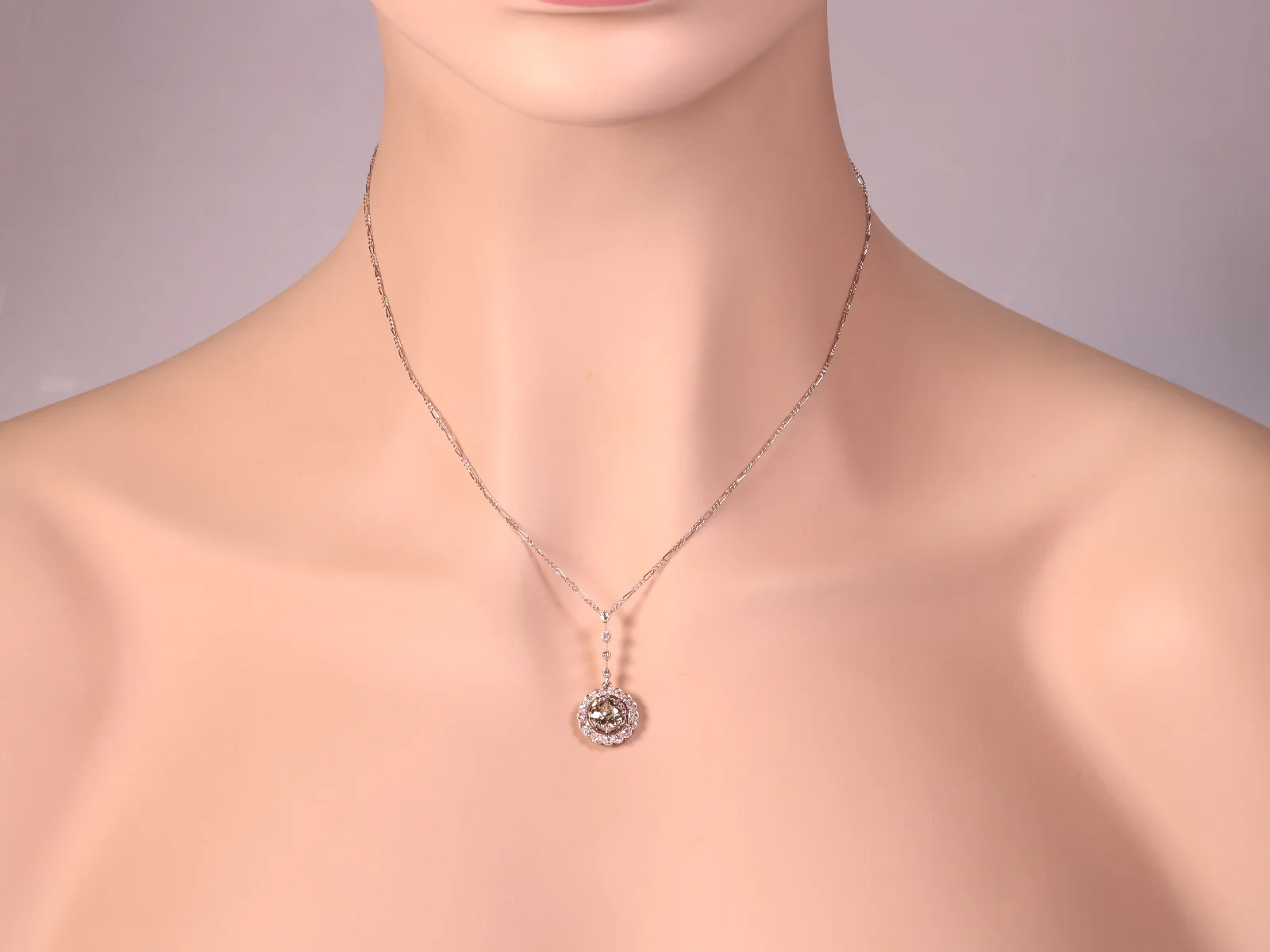 1920s Glamour: Deco Diamond Pendant - Image 9