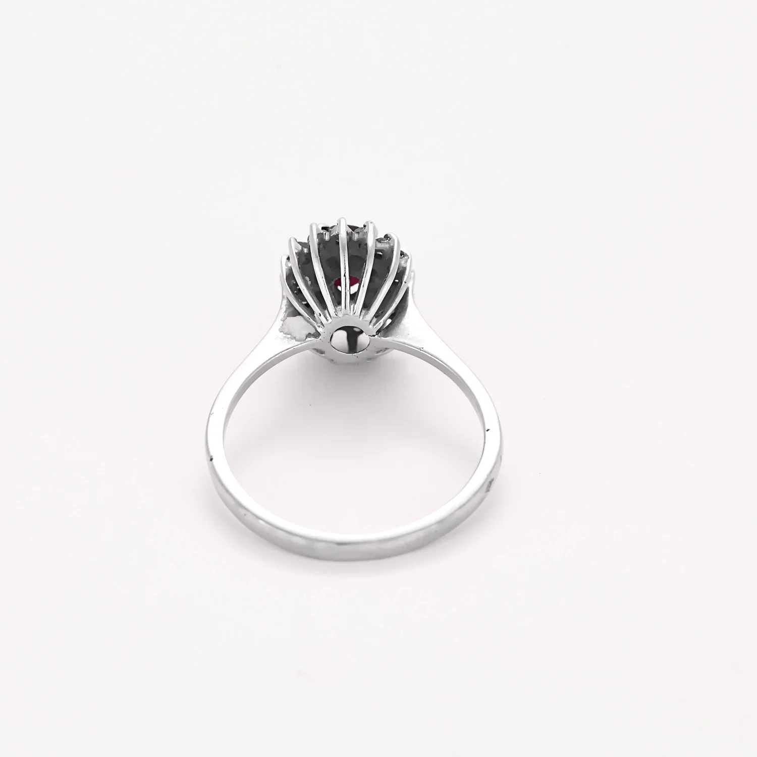 White gold ring Daisy with diamonds and rubies - Image 6