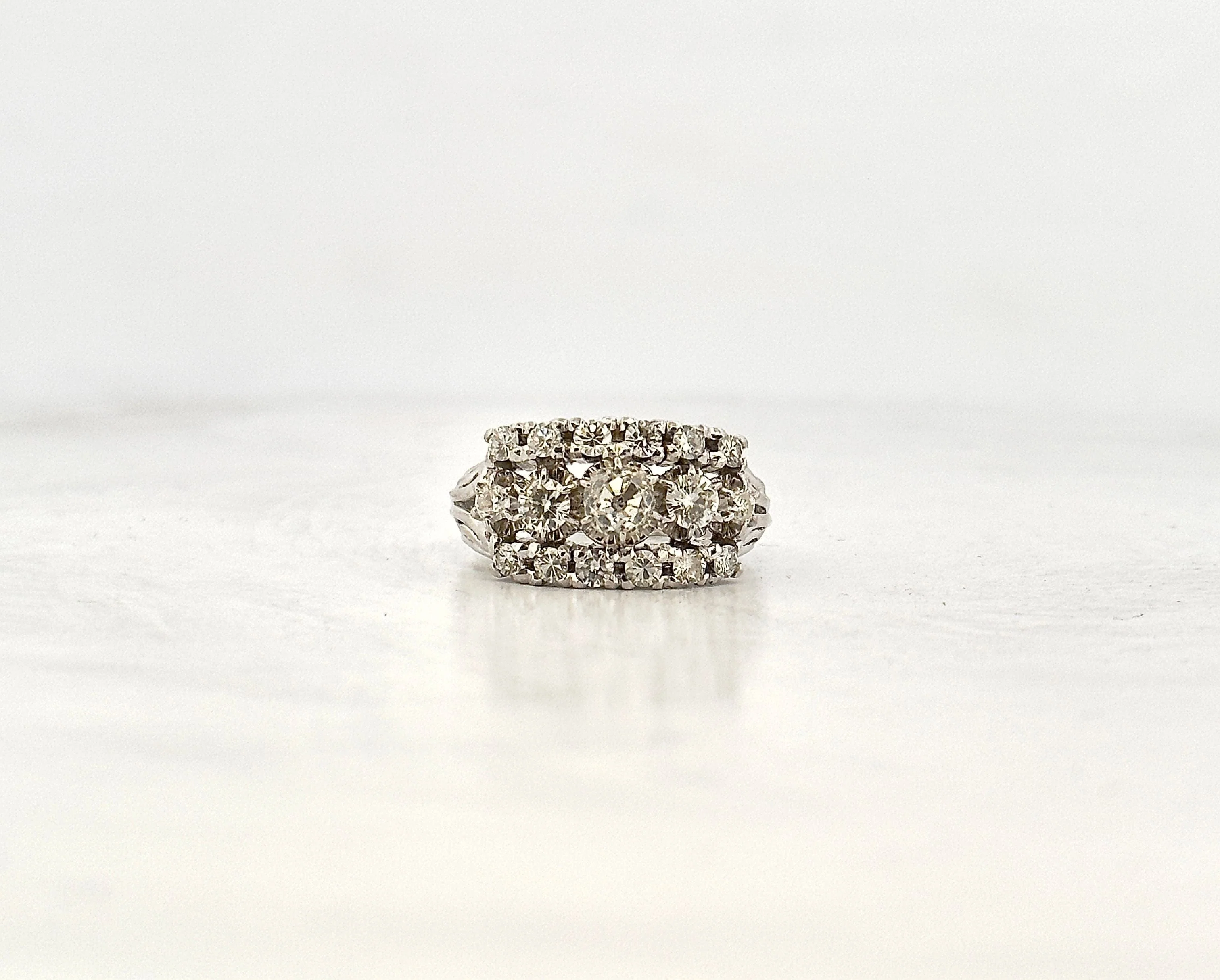 Antique white gold garter ring with diamonds - Image 10