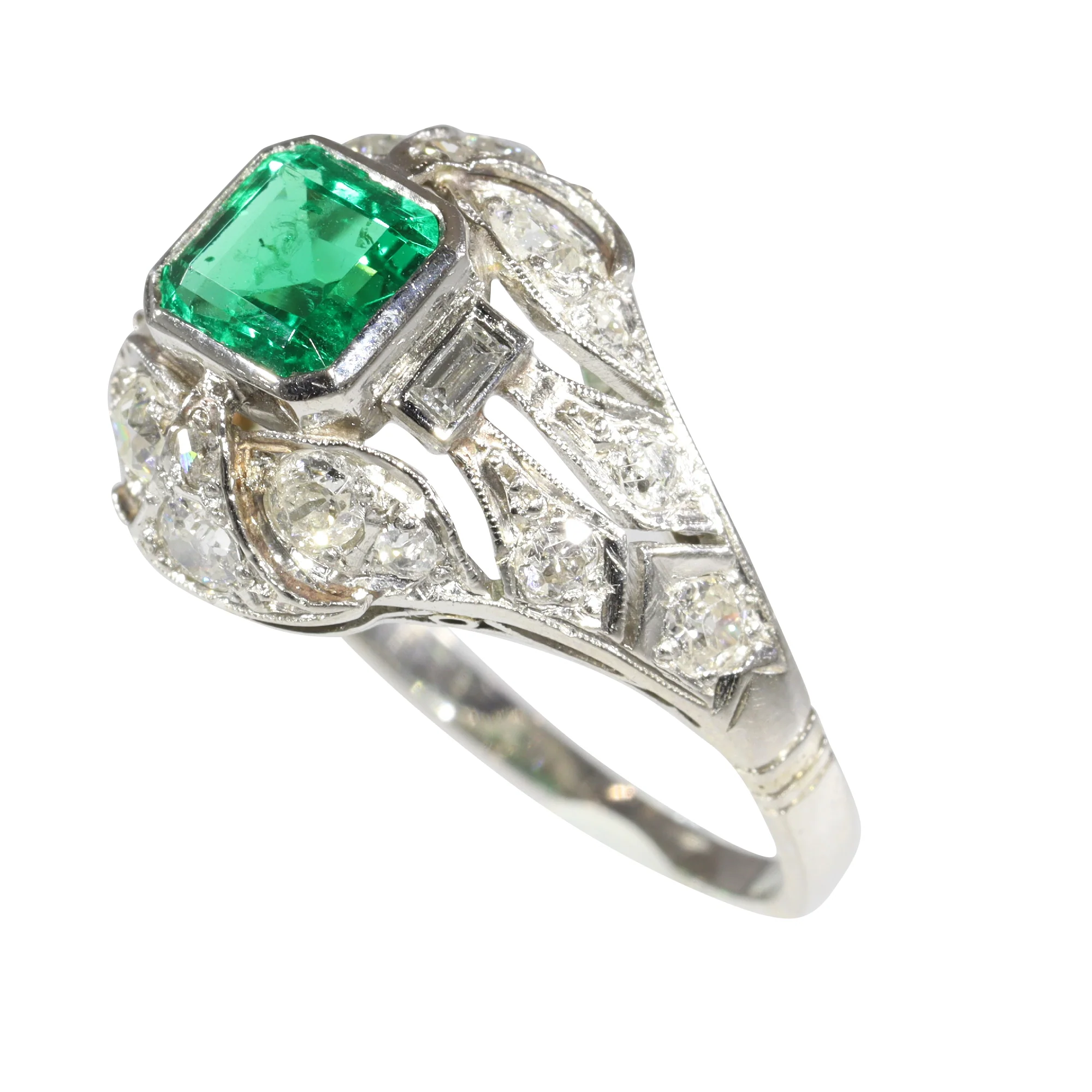 Verdant Vintage: Ring in Colombian emerald and old-cut diamond from 1920 - Image 9
