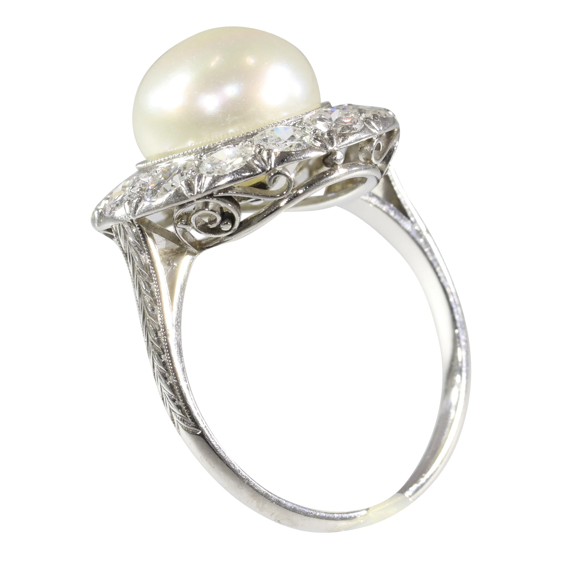 Jewel of the past: a diamond-set engagement ring from the 1930s - Image 13