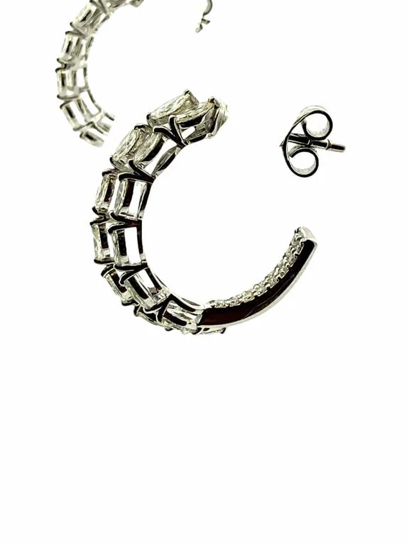 18-carat white gold hoop earrings with marquise diamonds - Image 9