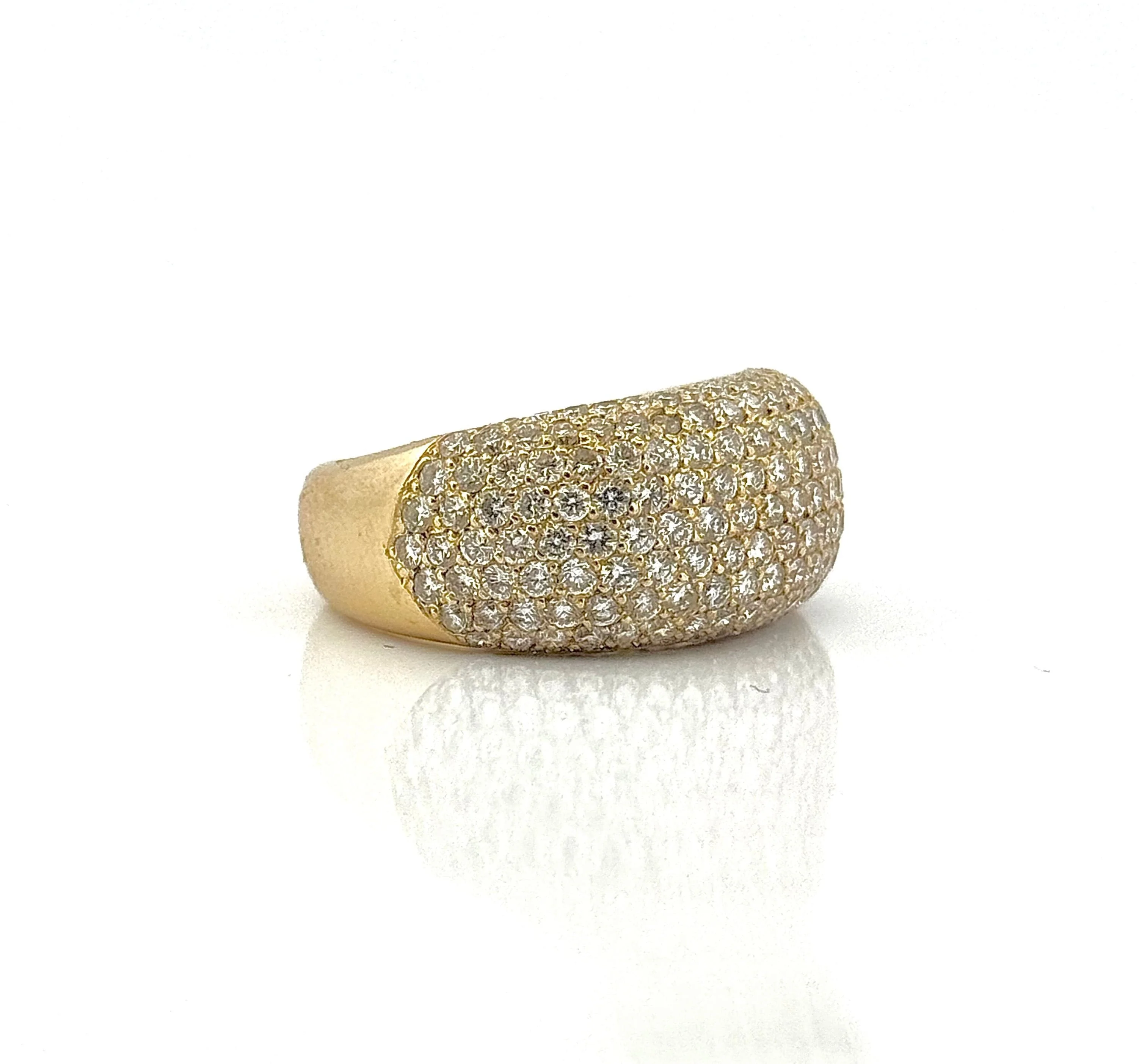 Domed yellow gold ring with diamond pavé - Image 11