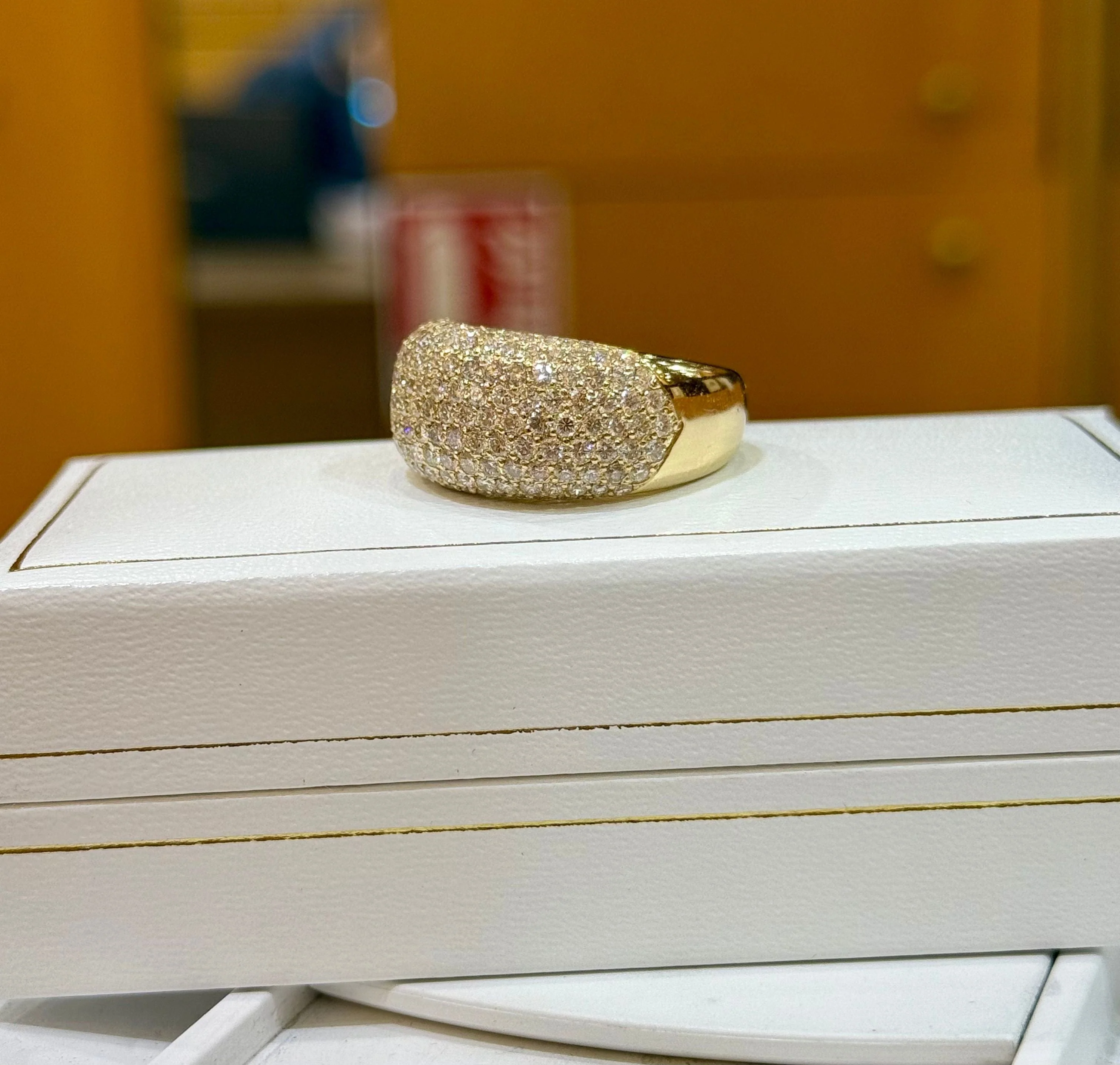 Domed yellow gold ring with diamond pavé - Image 6