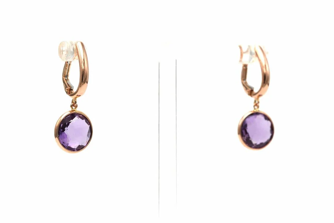 Contemporary earrings set with amethysts in 18-carat rose gold - Image 3