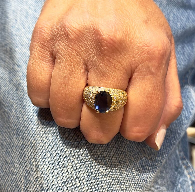 Prestige ring in 18-carat gold with diamonds and oval sapphire - Image 7