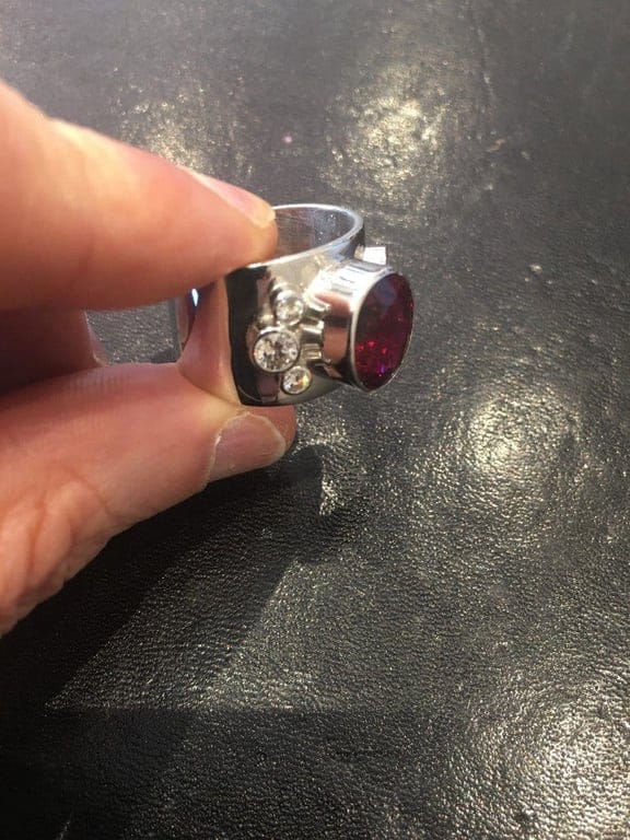 18k White Gold Band Ring, set with a beautiful Rubellite - Image 6