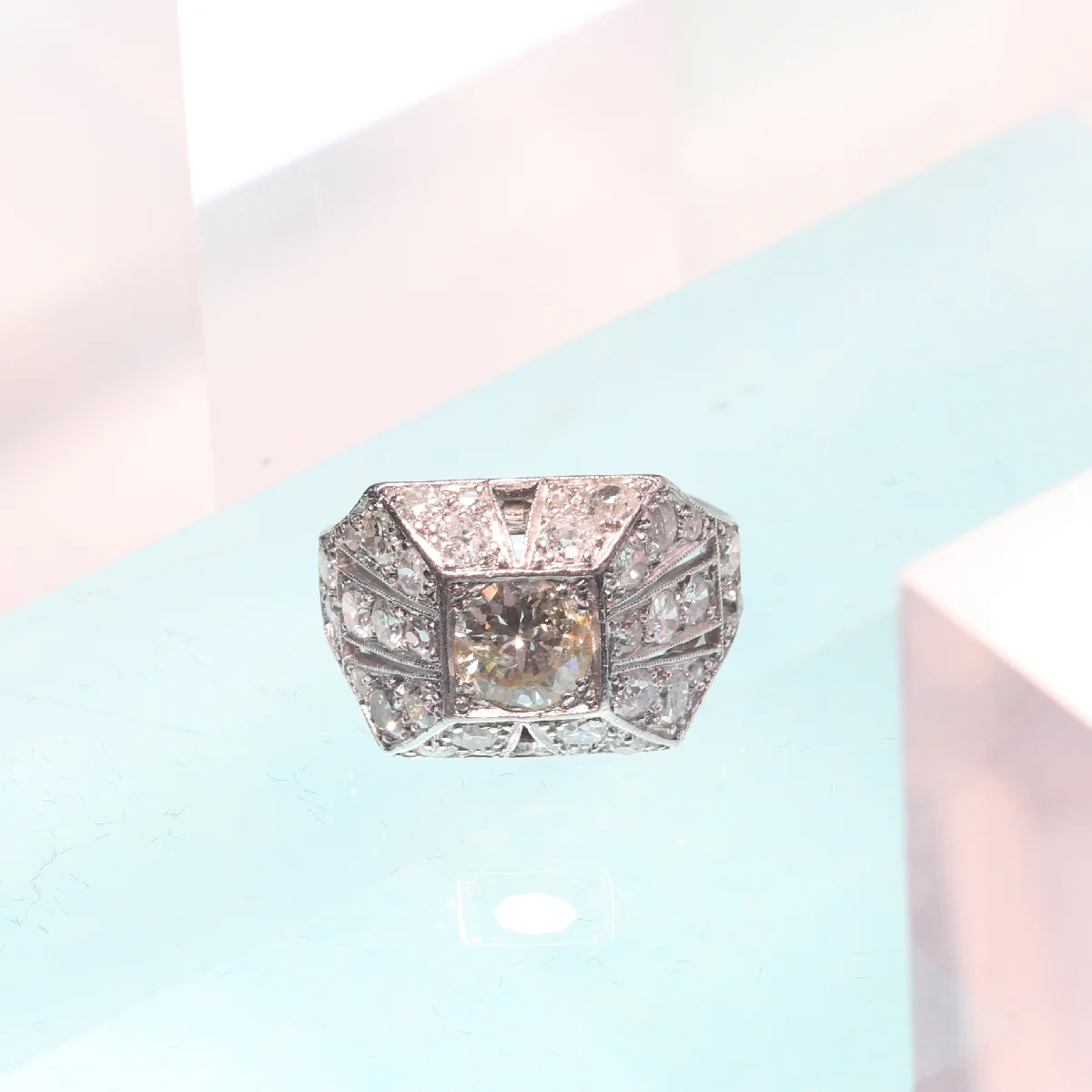 Meeting the precious stone: a Belgian diamond ring from 1930 - Image 3