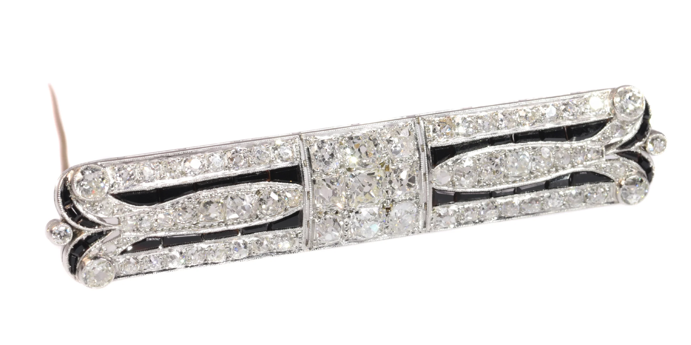 Allure Art Deco: Brooch in platinum with diamonds and contrasting onyx - Image 6