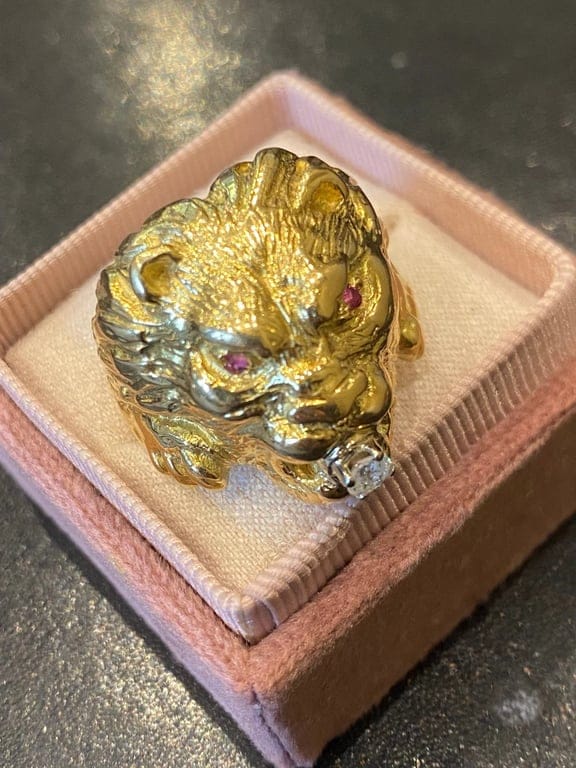 Gold Lion Ring Diamond Ruby - Image 3