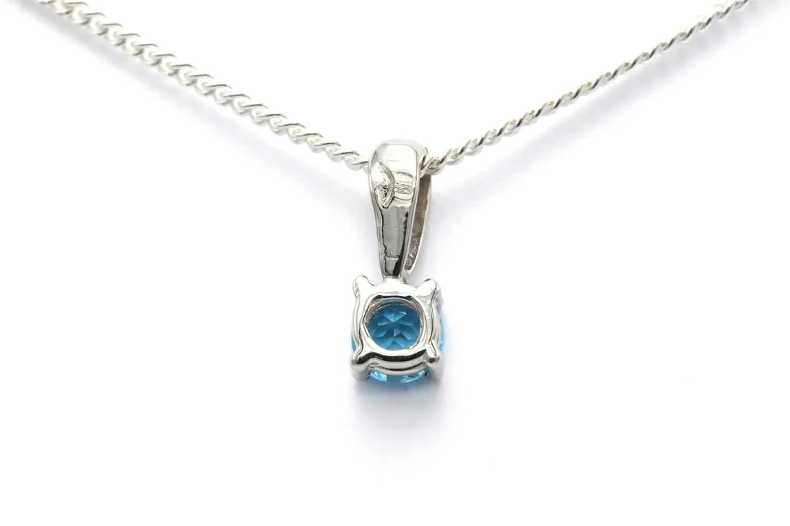 Contemporary pendant in white gold set with a topaz - Image 4