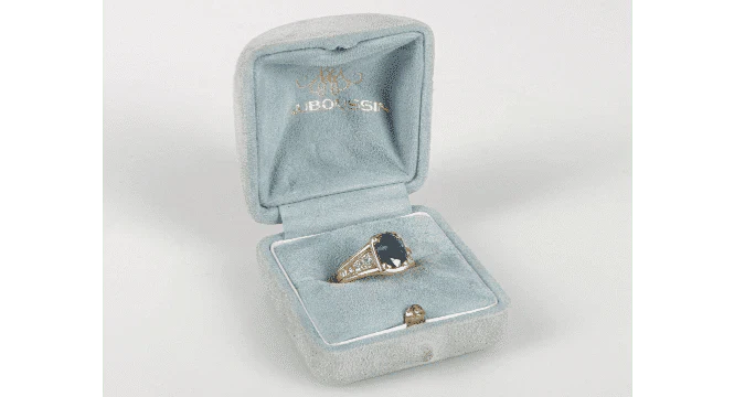 MAUBOUSSIN - Yellow gold ring centered with a beautiful sapphire - Image 3