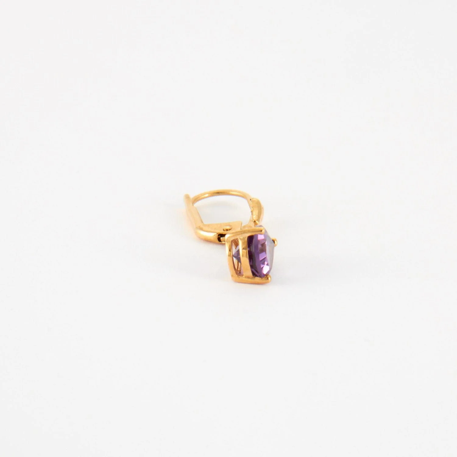 Earrings in Yellow Gold, Amethyst - Image 3