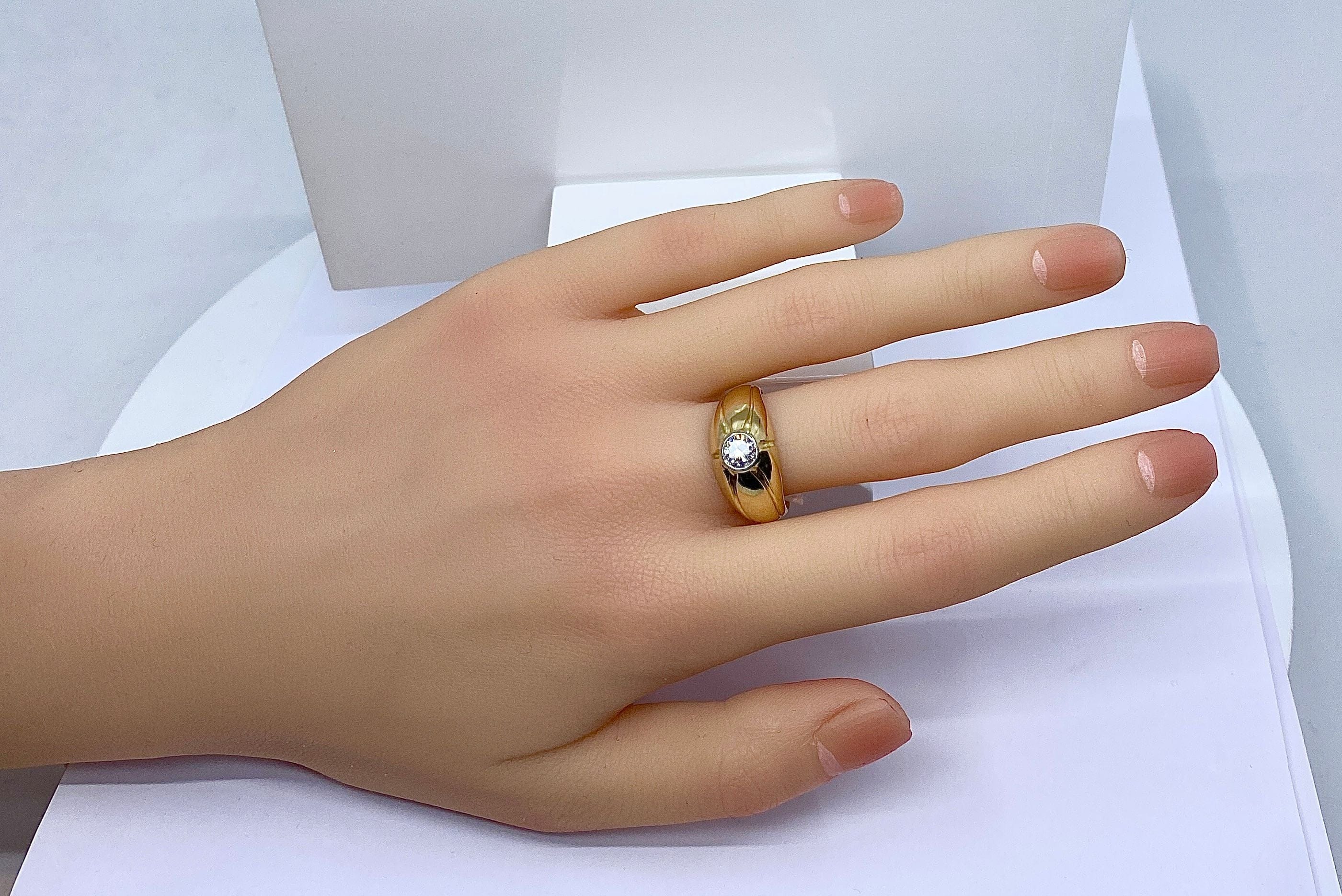 Yellow gold and diamond bangle ring - Image 12