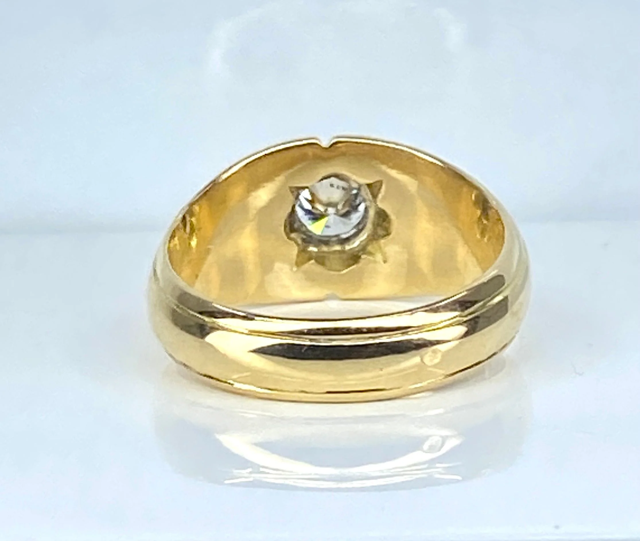 Yellow gold and diamond bangle ring - Image 5