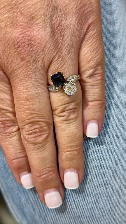 Antique ring Toi & Moi with natural Siam sapphire and diamonds - Image 7