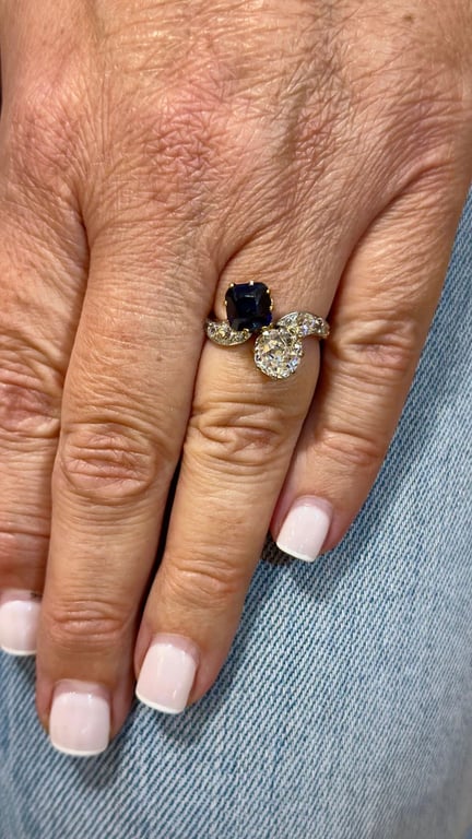 Antique ring Toi & Moi with natural Siam sapphire and diamonds - Image 8