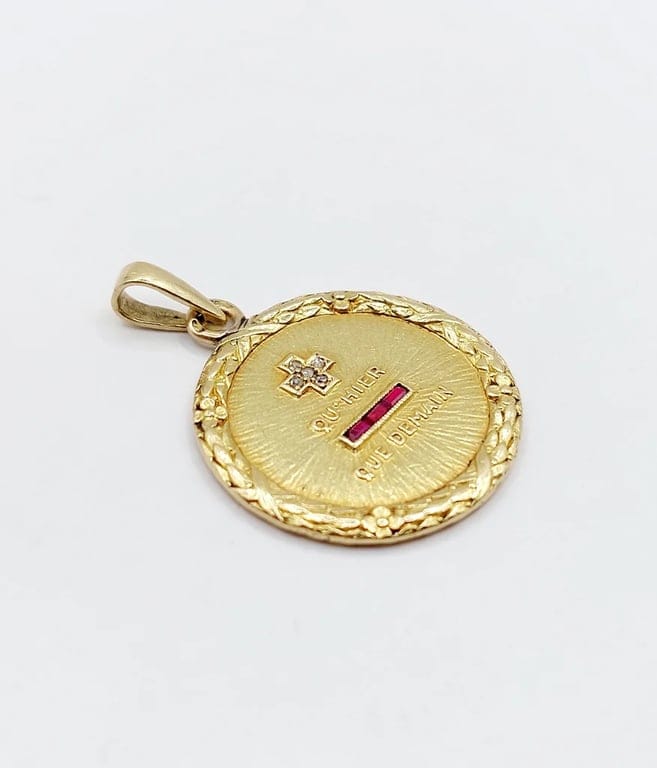 Augis - Love medal pendant 23 mm in 18k gold with diamond and ruby  - Image 4