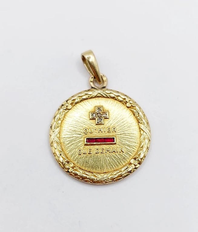 Augis - Love medal pendant 23 mm in 18k gold with diamond and ruby  - Image 9