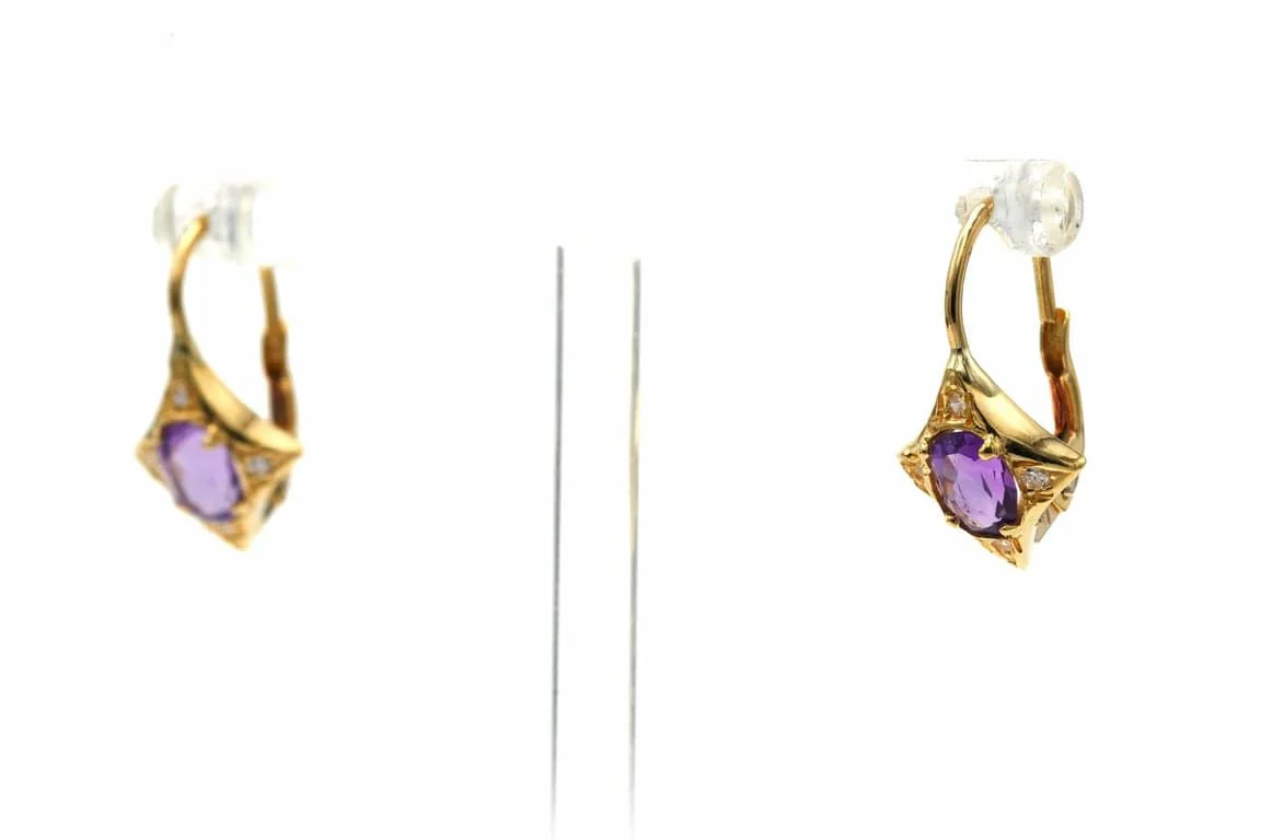 18-carat yellow gold earrings with amethysts, brilliant-cut diamonds - Image 3