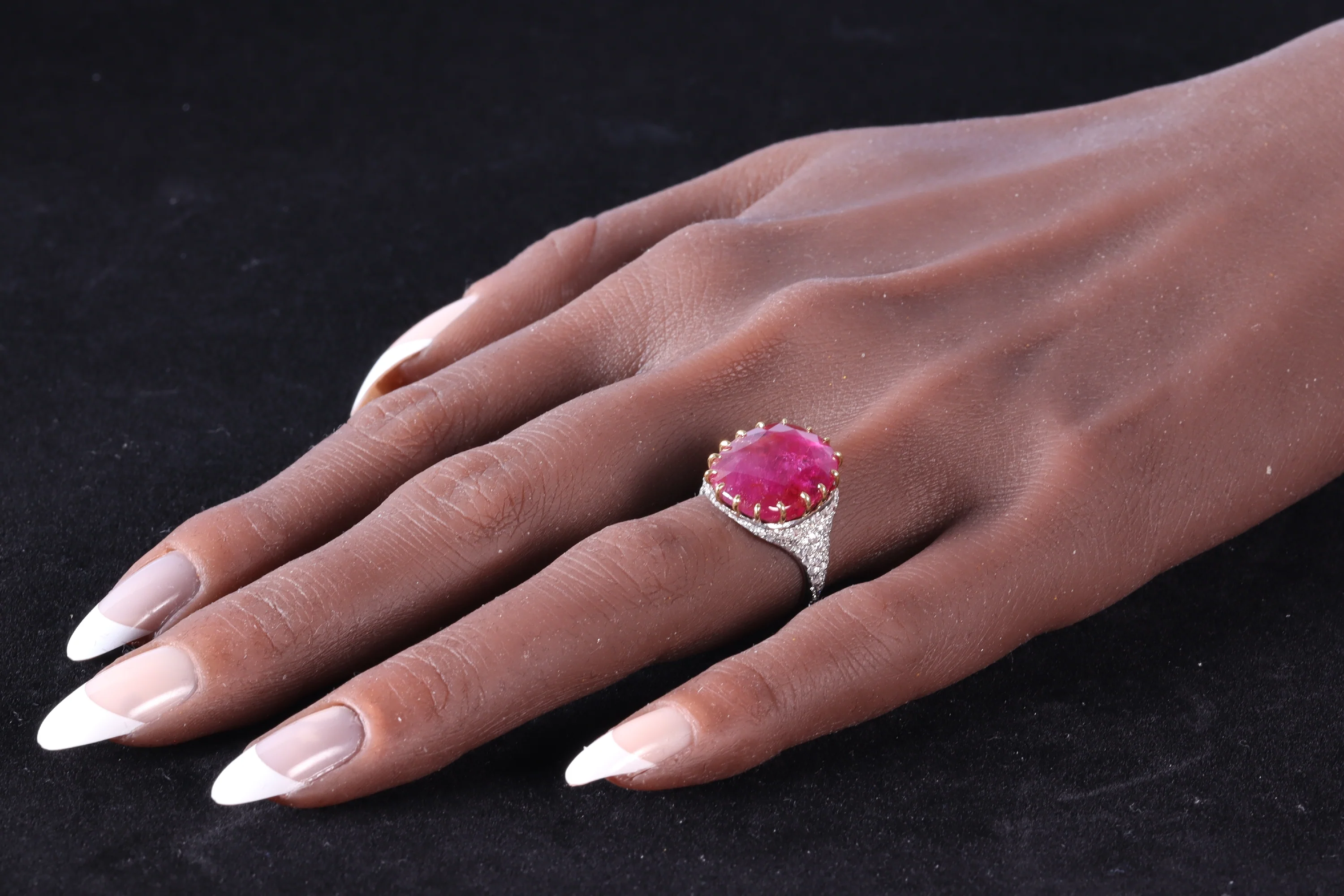 Vintage ruby delight: ring Art Deco with untreated 13.5 ct ruby  - Image 6