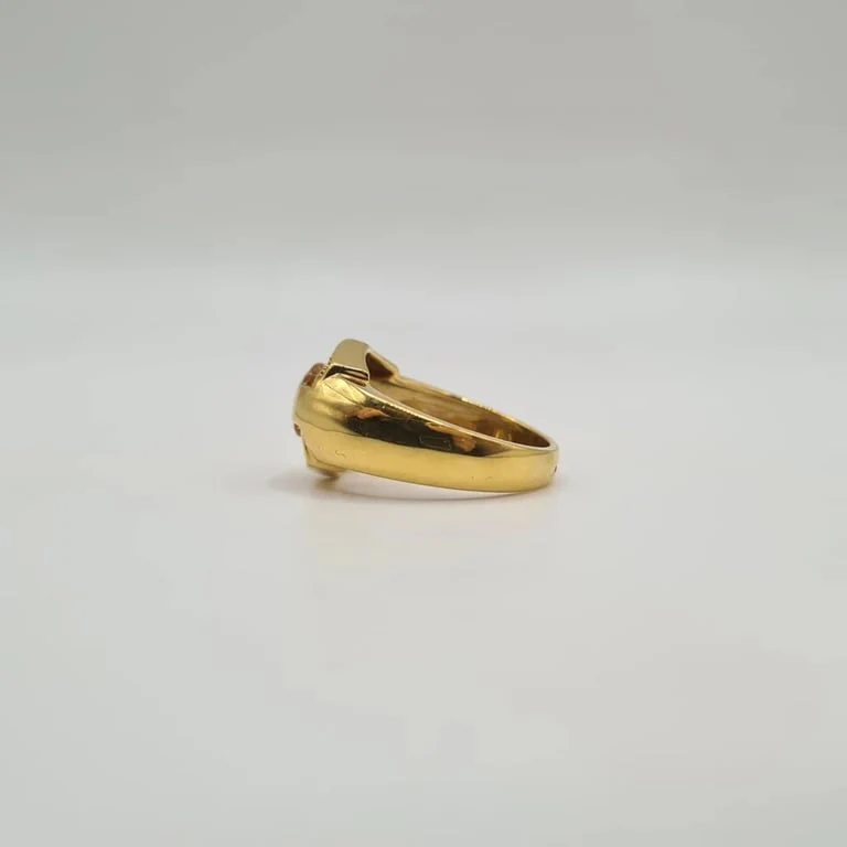 18-carat yellow gold domed ring set with a citrine and diamonds - Image 5