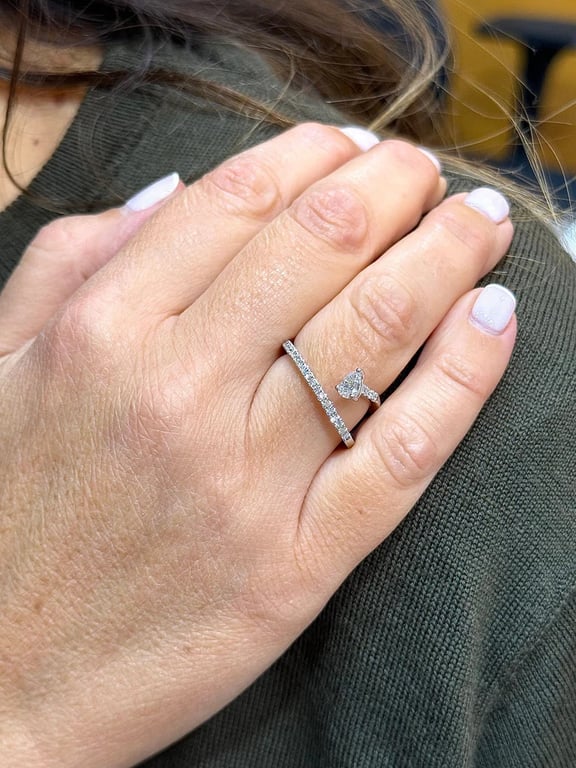 Creation ring in platinum and natural diamonds - Image 8