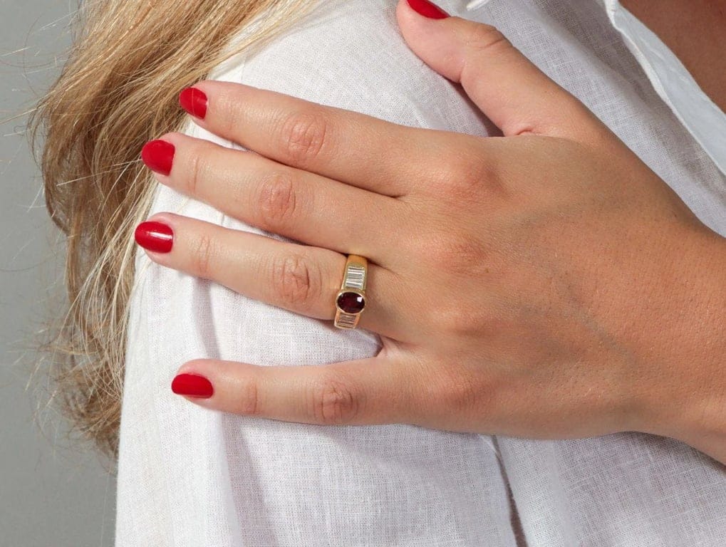Yellow gold ring, Ruby and Diamonds - Image 5