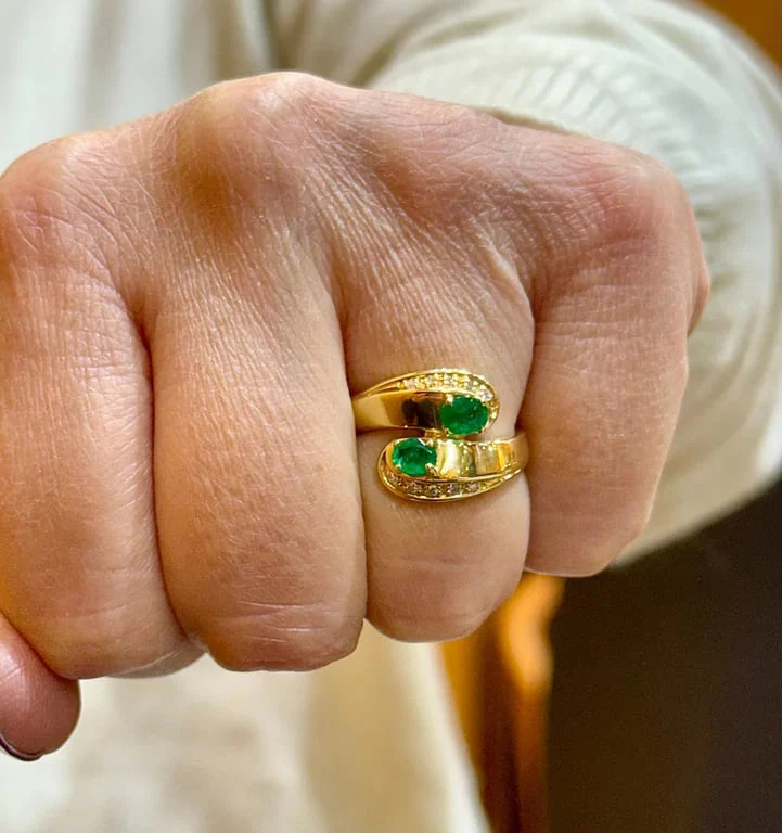 Vintage ring Toi & Moi yellow gold diamonds and emeralds  - Image 12