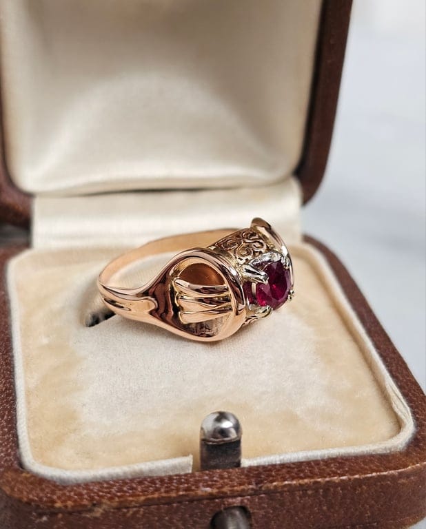 Composite ruby dome ring in 18-carat rose gold - Image 10
