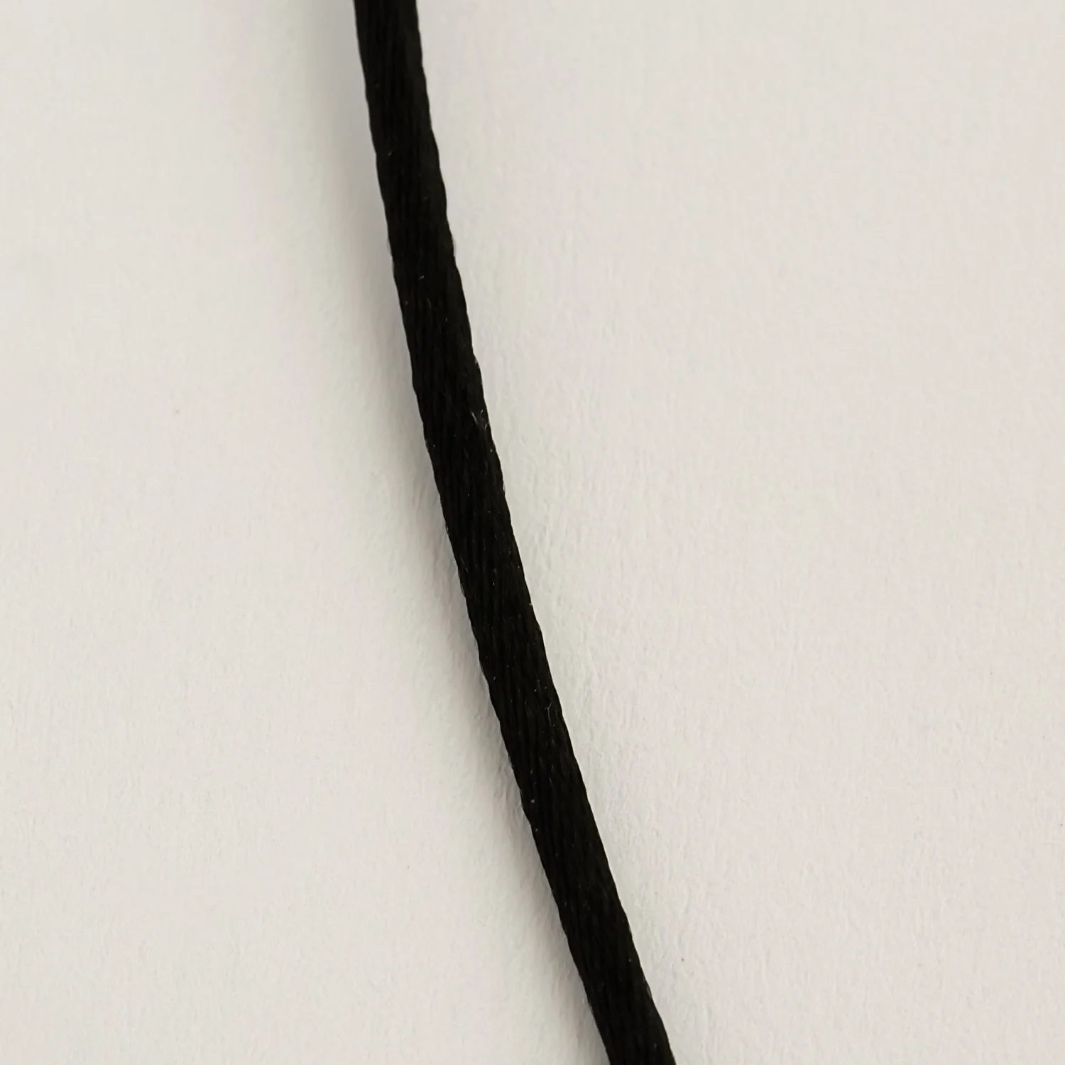 DINH VAN - PI - Yellow gold pendant and black silk cord - Image 6