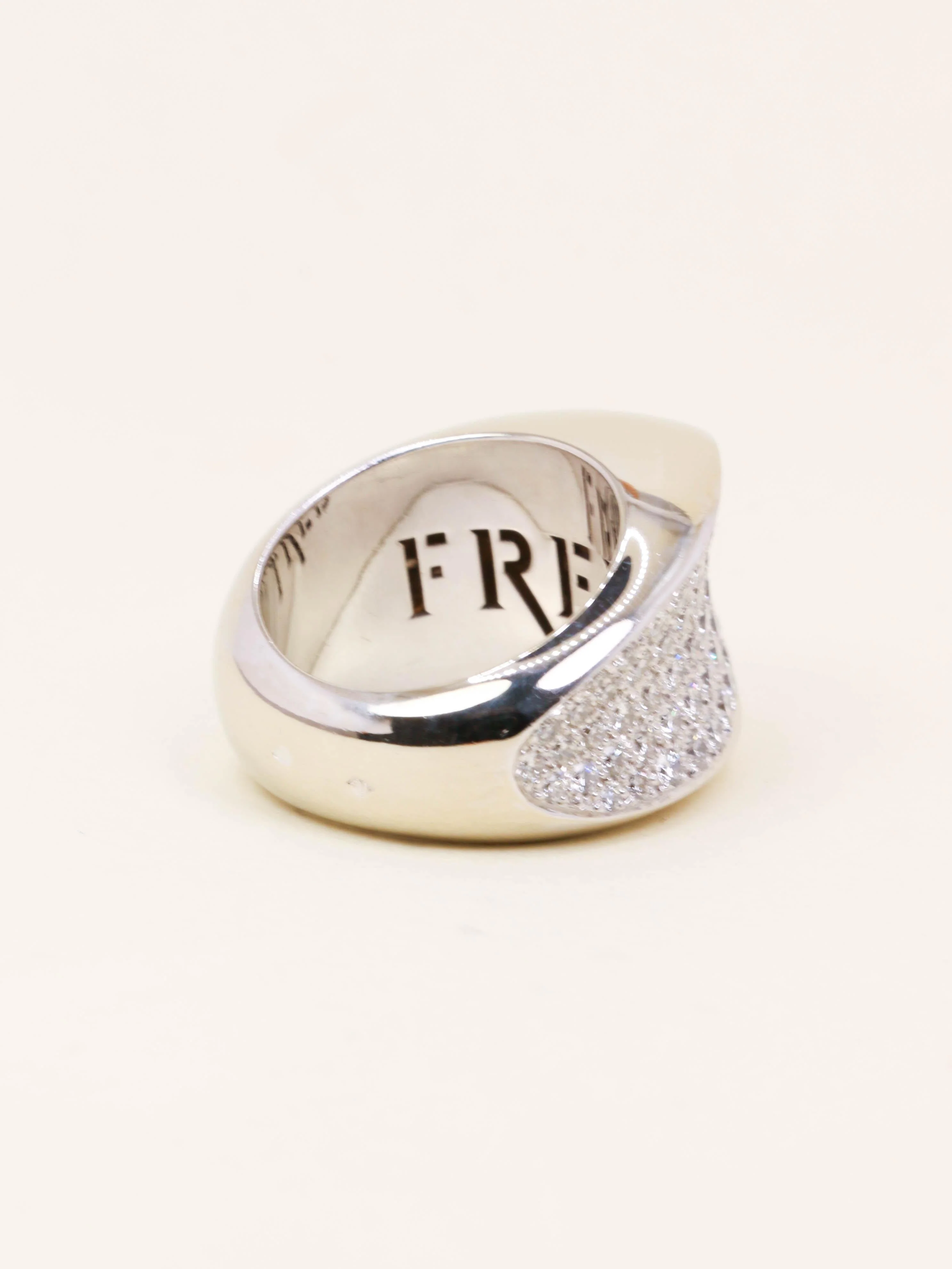 FRED Candy ring white gold diamonds - Image 8